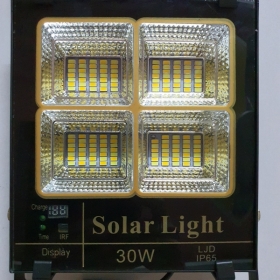 ĐÈN 30W 3 MÀU NĂNG LƯỢNG MẶT TRỜI LJD - 8830/L3M